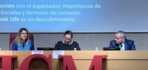 Inés Calderón, periodista de ‘El Objetivo’ de La Sexta, y Juanma Romero, director del programa ‘Emprende TVE', durante el 7º Congreso ProCom.