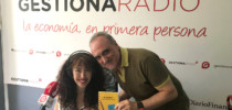 María José Bosch y Salvador Molina en los estudios de Gestiona Radio.